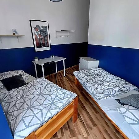 Mickiewicza Hostel Катовице Экстерьер фото