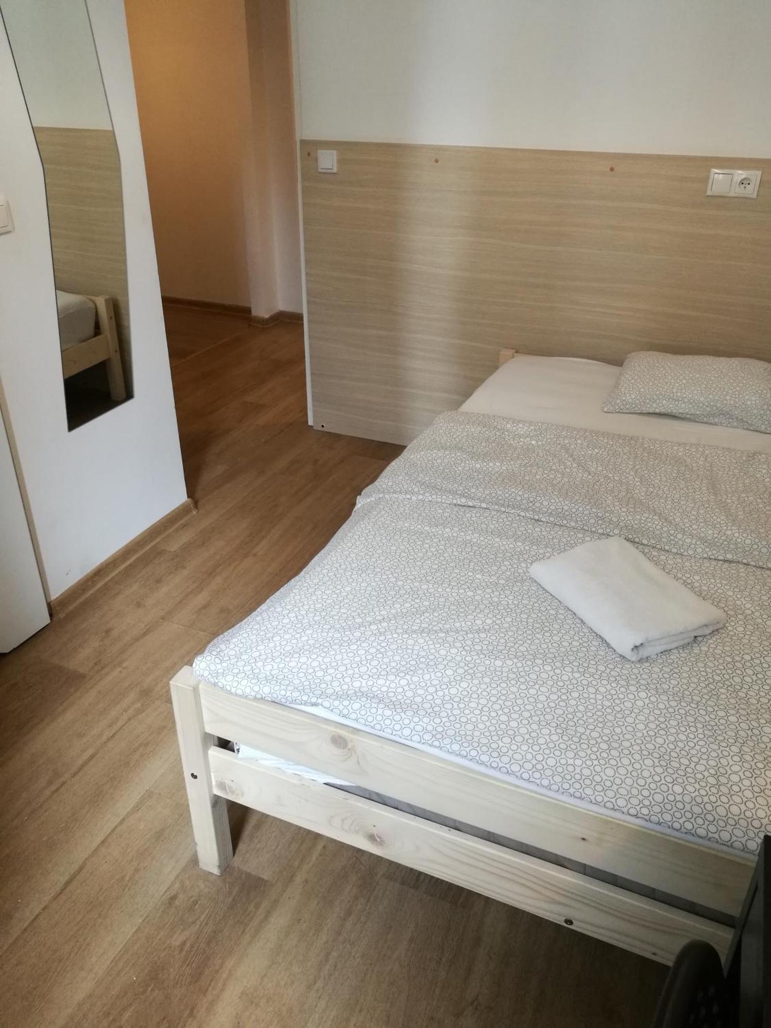 Mickiewicza Hostel Катовице Экстерьер фото