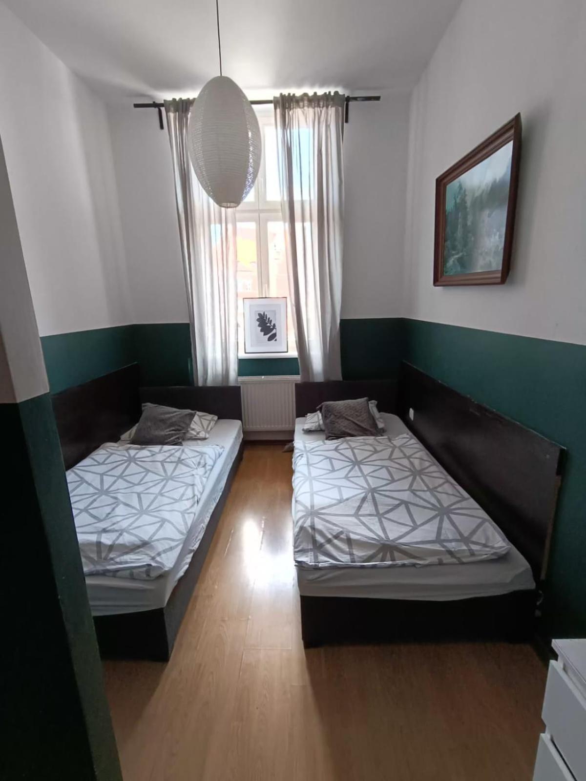 Mickiewicza Hostel Катовице Экстерьер фото
