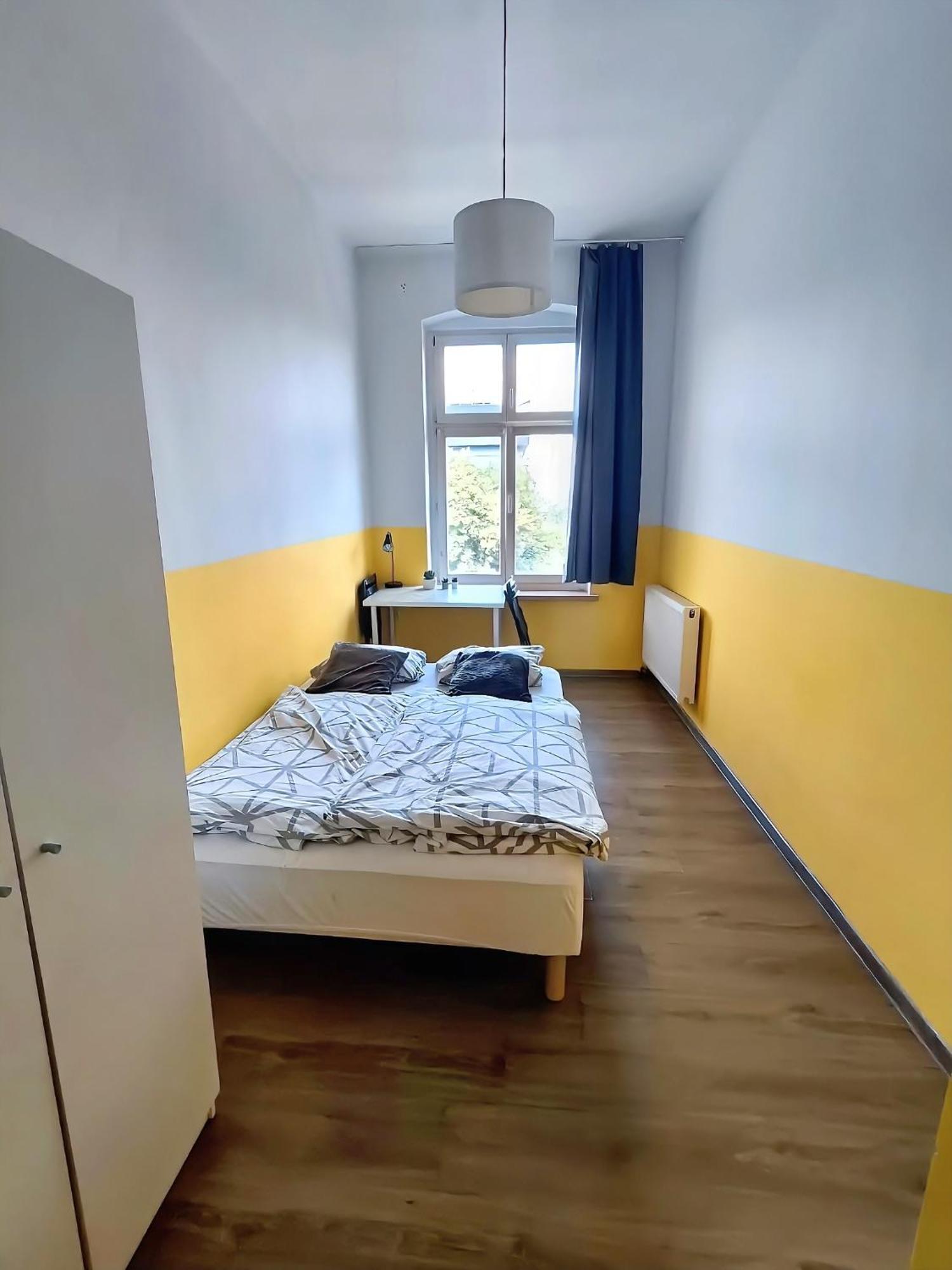Mickiewicza Hostel Катовице Экстерьер фото