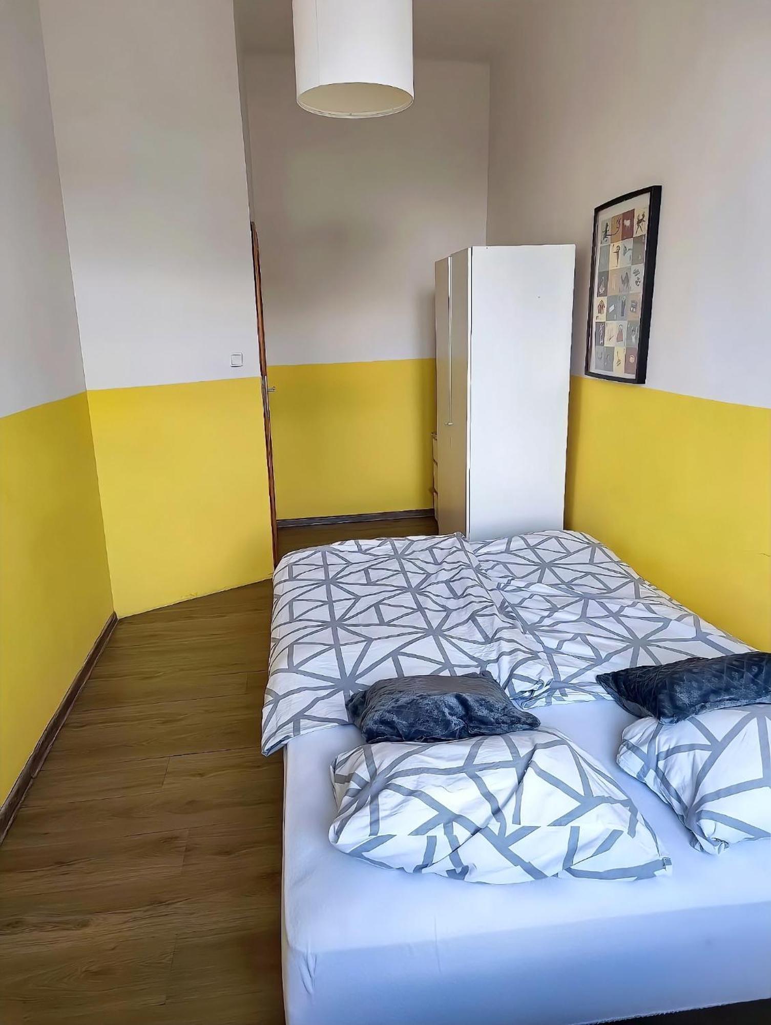 Mickiewicza Hostel Катовице Экстерьер фото
