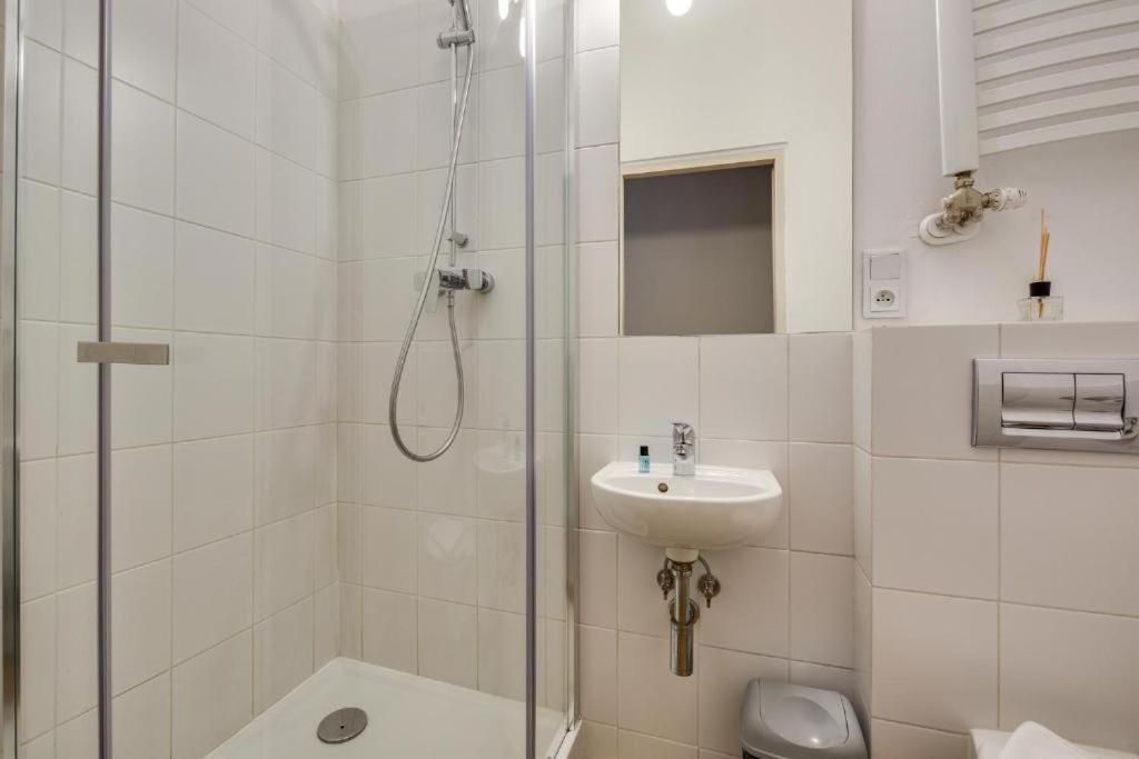 Mickiewicza Hostel Катовице Экстерьер фото