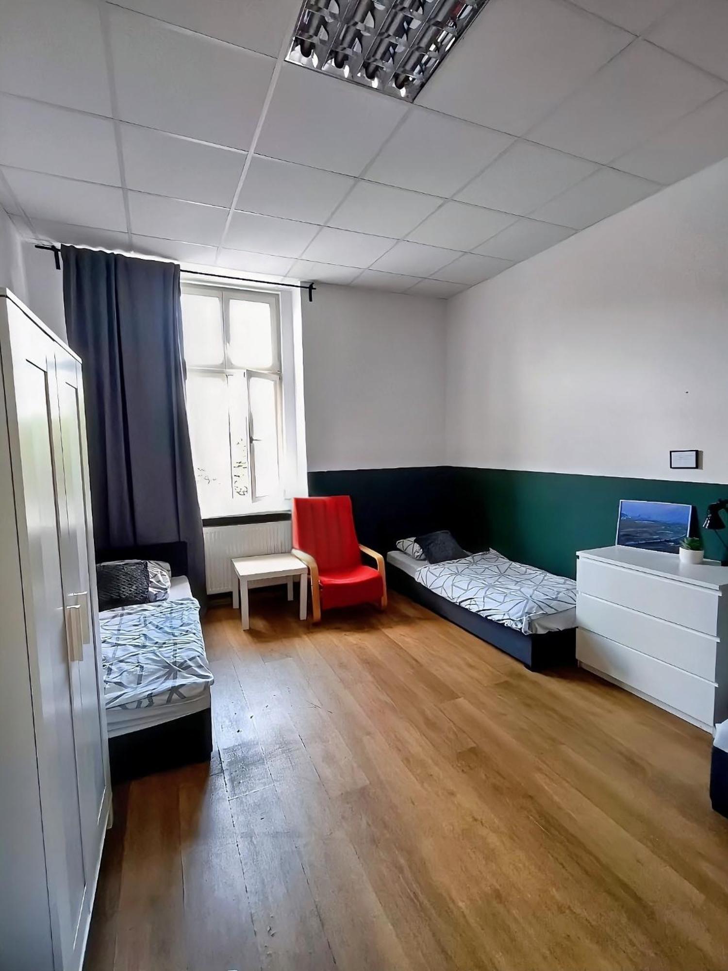 Mickiewicza Hostel Катовице Экстерьер фото